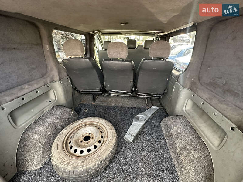 Минивэн Renault Trafic 2006 в Шполе