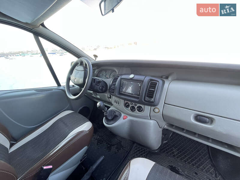 Минивэн Renault Trafic 2002 в Здолбунове