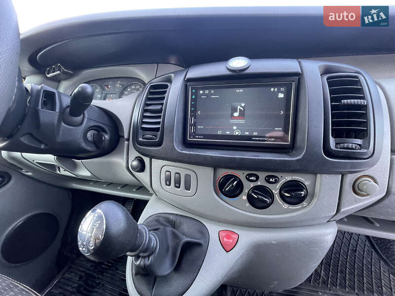 Минивэн Renault Trafic 2002 в Здолбунове