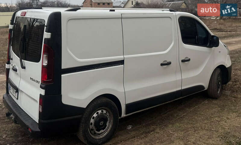 Грузовой фургон Renault Trafic 2016 в Полтаве