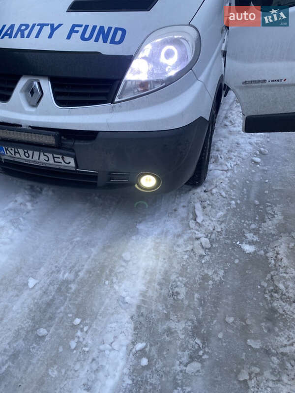 Микроавтобус грузовой (до 3,5т) Renault Trafic 2012 в Киеве