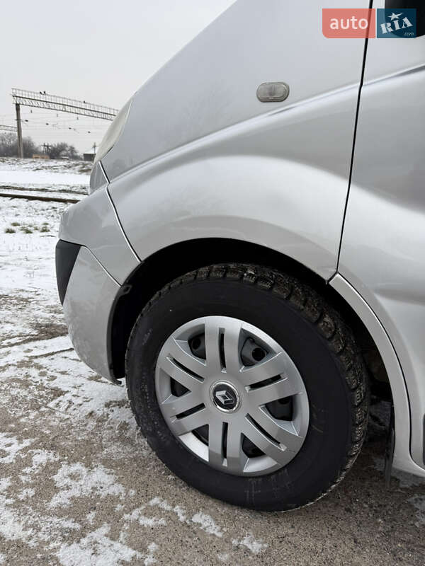 Минивэн Renault Trafic 2008 в Миргороде