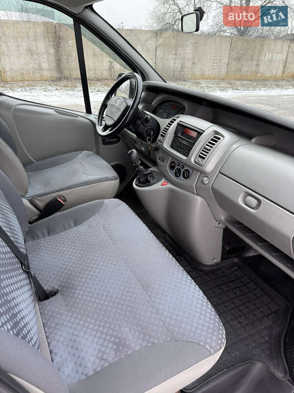 Минивэн Renault Trafic 2008 в Миргороде