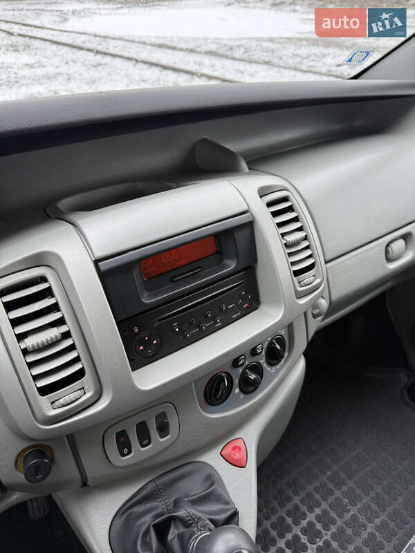 Минивэн Renault Trafic 2008 в Миргороде