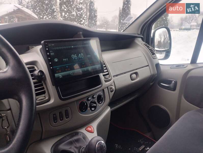 Минивэн Renault Trafic 2012 в Дубно