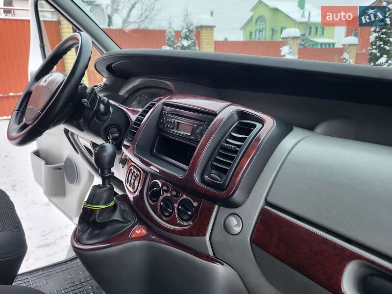 Минивэн Renault Trafic 2006 в Хмельницком