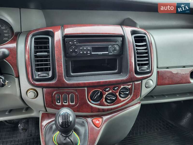 Минивэн Renault Trafic 2006 в Хмельницком