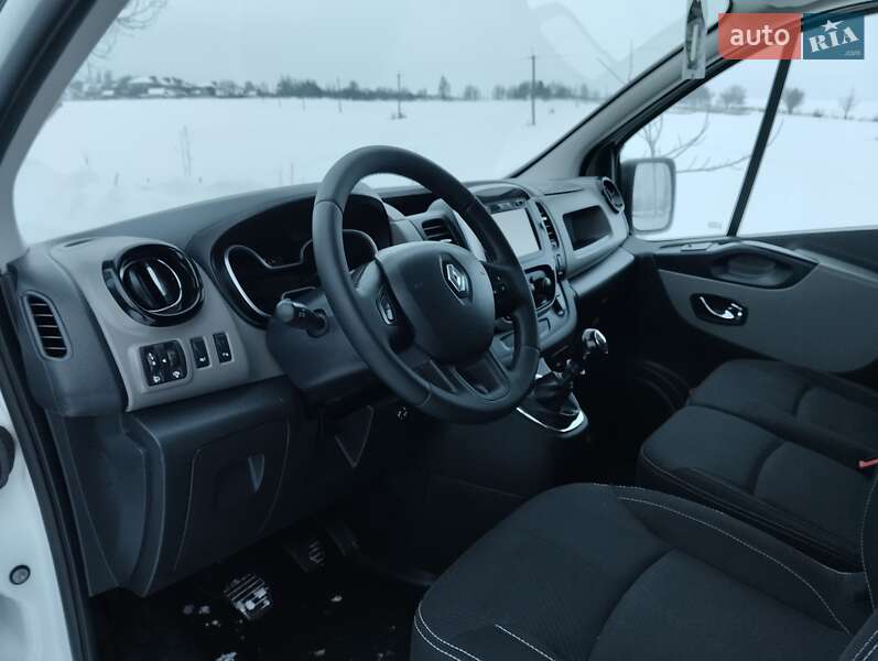 Грузопассажирский фургон Renault Trafic 2019 в Дубно