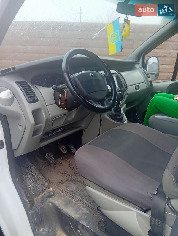 Минивэн Renault Trafic 2003 в Снятине