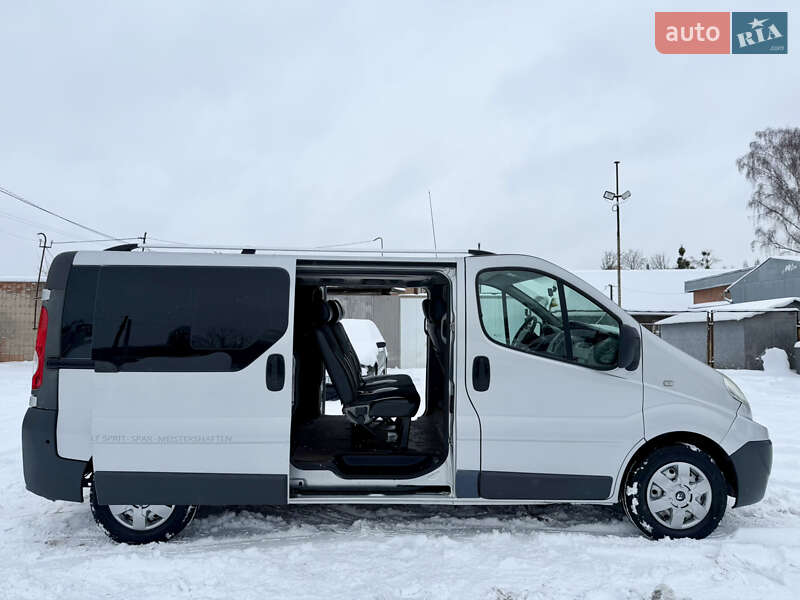 Минивэн Renault Trafic 2011 в Ровно