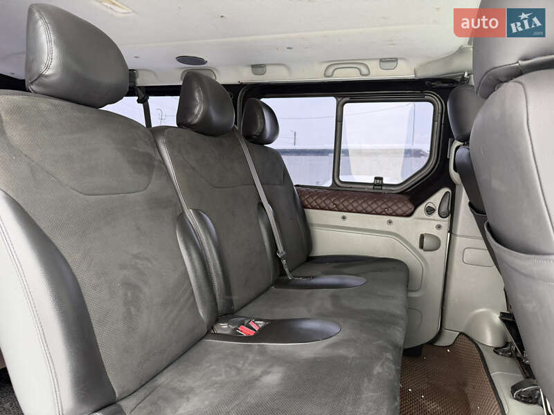 Минивэн Renault Trafic 2011 в Ровно