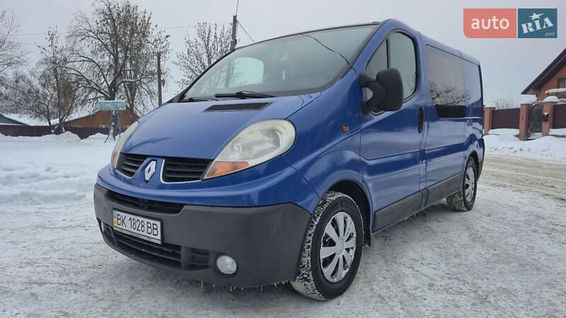 Минивэн Renault Trafic 2007 в Коростене