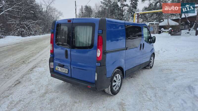 Минивэн Renault Trafic 2007 в Коростене