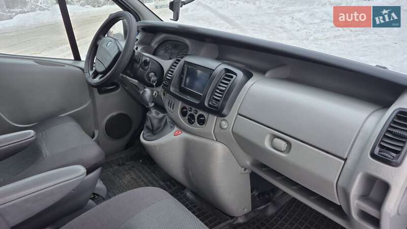 Минивэн Renault Trafic 2007 в Коростене
