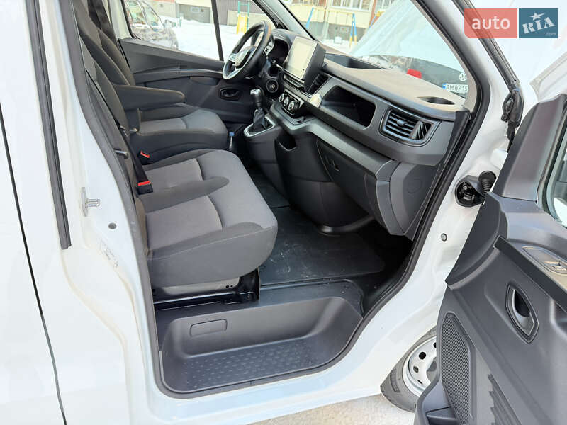 Грузовой фургон Renault Trafic 2022 в Звягеле