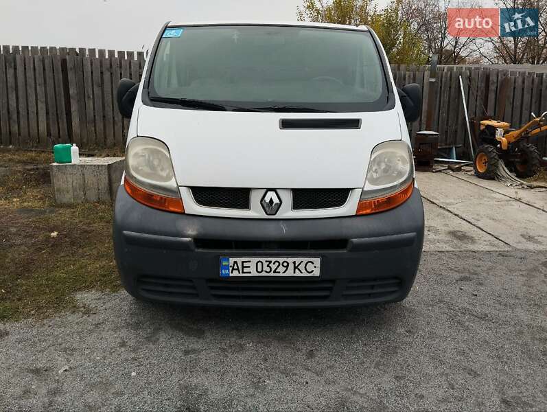 Грузовой фургон Renault Trafic 2006 в Днепре