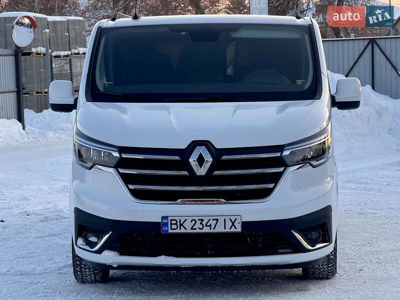 Минивэн Renault Trafic 2022 в Дубно