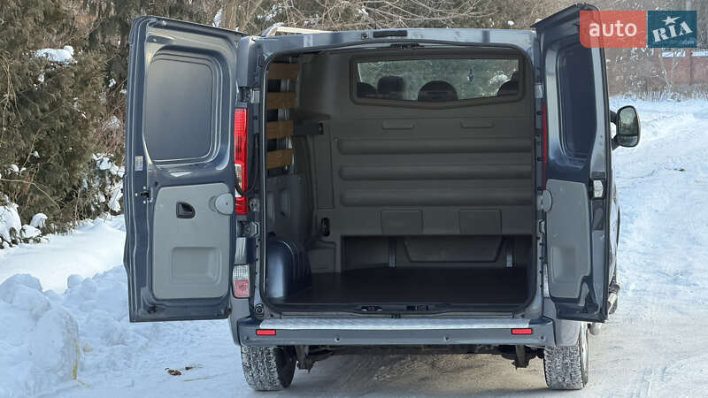 Грузопассажирский фургон Renault Trafic 2014 в Ровно фото 13 Грузопассажирский фургон Renault Trafic 2014 в Ровно