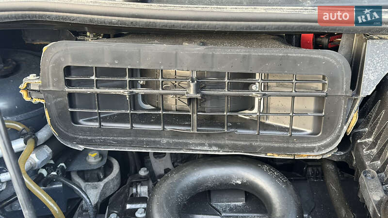 Грузопассажирский фургон Renault Trafic 2014 в Ровно фото 27 Грузопассажирский фургон Renault Trafic 2014 в Ровно