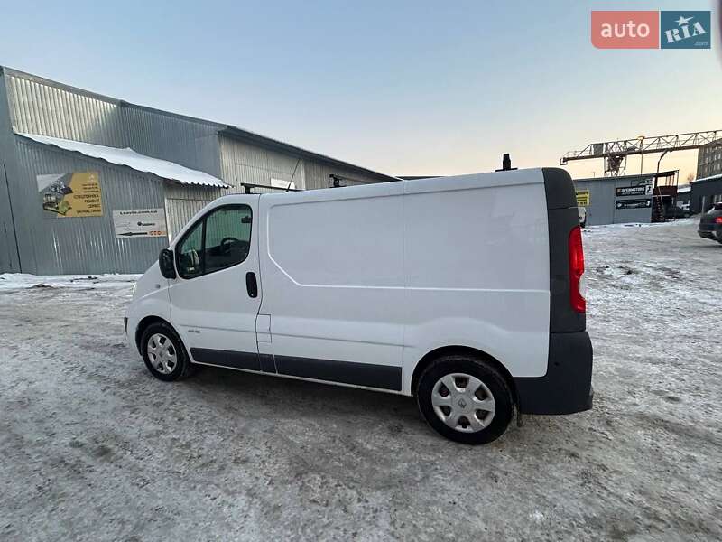 Микроавтобус грузовой (до 3,5т) Renault Trafic 2011 в Киеве