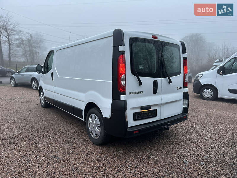 Вантажний фургон Renault Trafic 2013 в Рівному