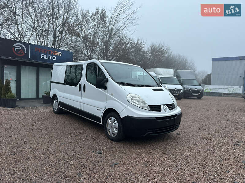 Вантажний фургон Renault Trafic 2013 в Рівному