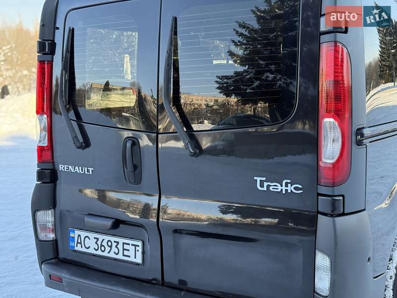 Минивэн Renault Trafic 2007 в Ровно