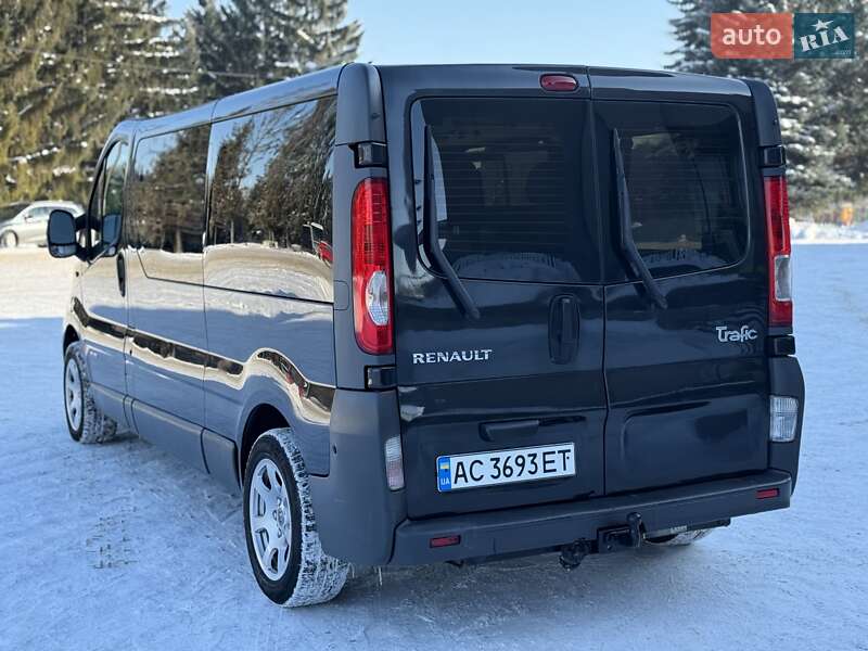 Минивэн Renault Trafic 2007 в Ровно