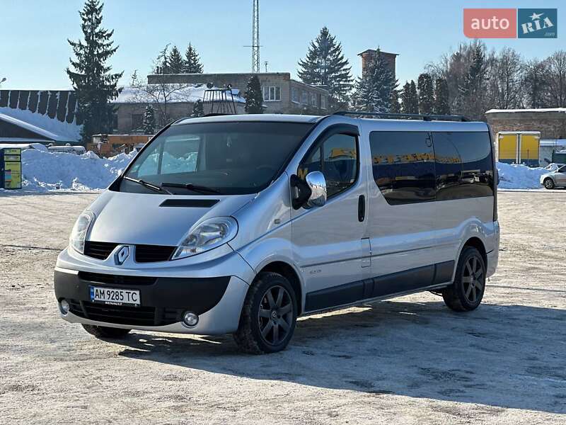 Минивэн Renault Trafic 2008 в Житомире фото 5 Минивэн Renault Trafic 2008 в Житомире