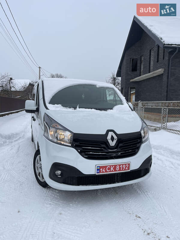 Минивэн Renault Trafic 2015 в Калуше
