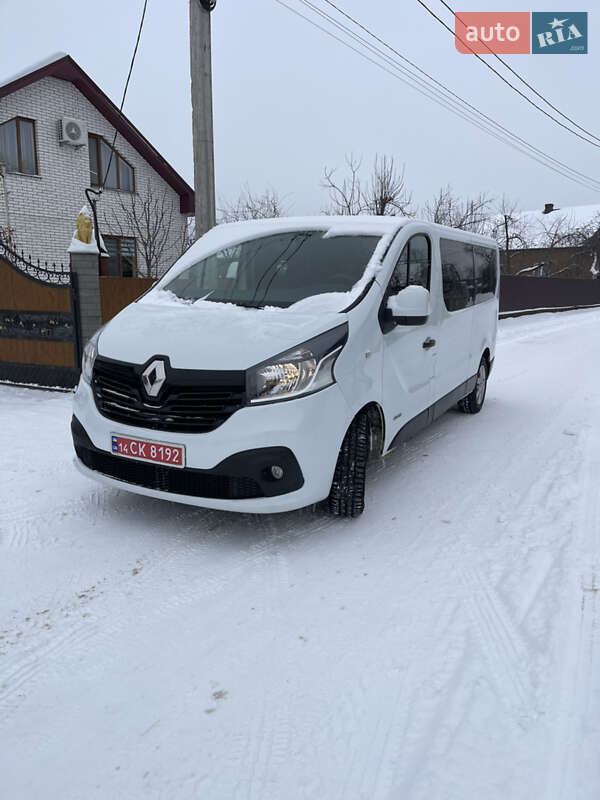 Минивэн Renault Trafic 2015 в Калуше