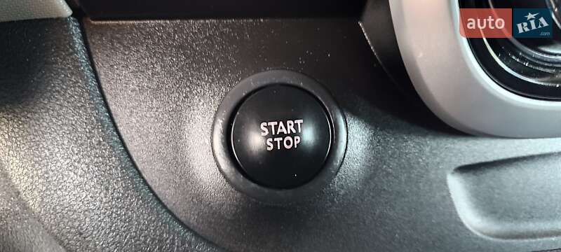 Минивэн Renault Trafic 2017 в Луцке фото 37 Минивэн Renault Trafic 2017 в Луцке