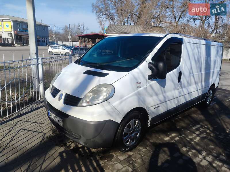 Грузовой фургон Renault Trafic 2011 в Полтаве фото Грузовой фургон Renault Trafic 2011 в Полтаве