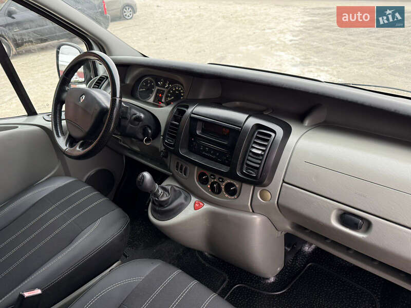 Минивэн Renault Trafic 2004 в Кременце