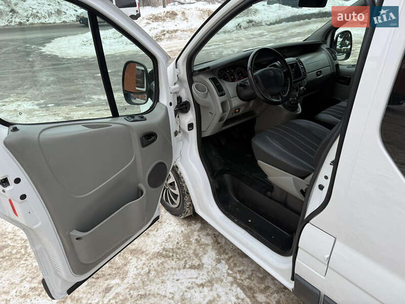 Минивэн Renault Trafic 2004 в Кременце