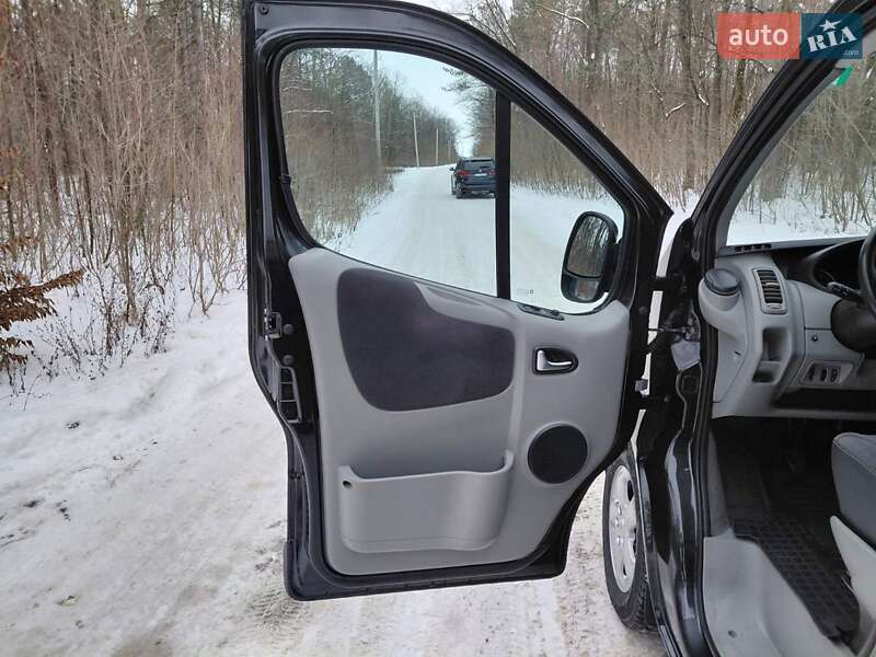 Мінівен Renault Trafic 2012 в Хотині