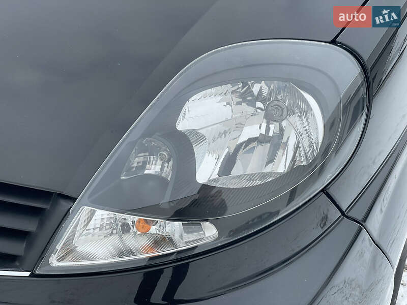 Мінівен Renault Trafic 2012 в Луцьку фото 18 Мінівен Renault Trafic 2012 в Луцьку