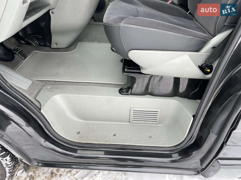 Мінівен Renault Trafic 2012 в Луцьку фото 35 Мінівен Renault Trafic 2012 в Луцьку