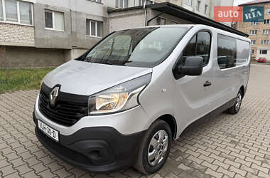 Грузопассажирский фургон Renault Trafic 2017 в Дубно