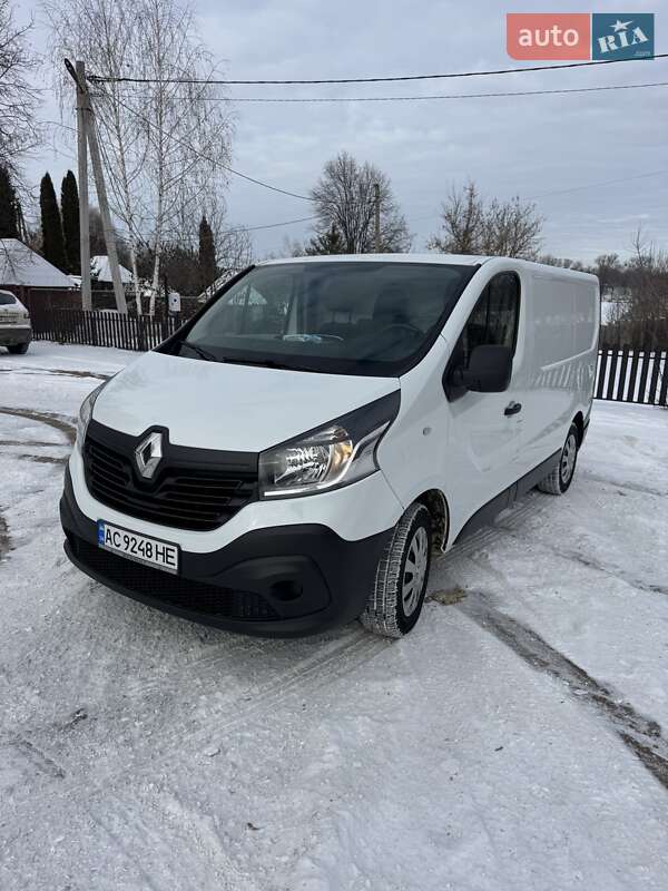 Грузовой фургон Renault Trafic 2017 в Сумах