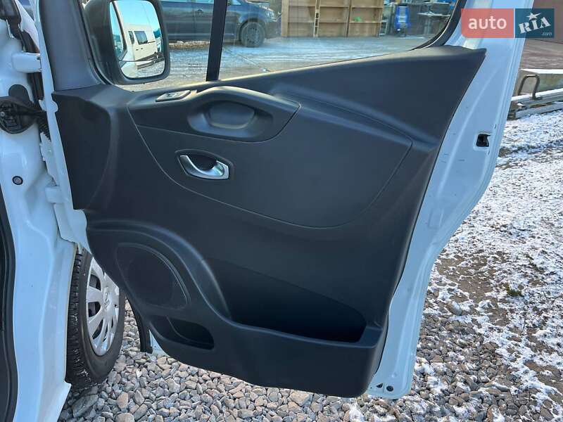 Минивэн Renault Trafic 2021 в Дубно