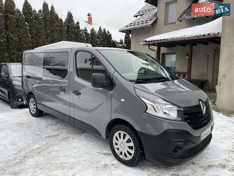 Вантажопасажирський фургон Renault Trafic 2018 в Києві