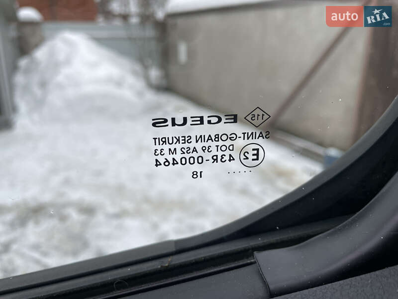 Вантажопасажирський фургон Renault Trafic 2018 в Києві