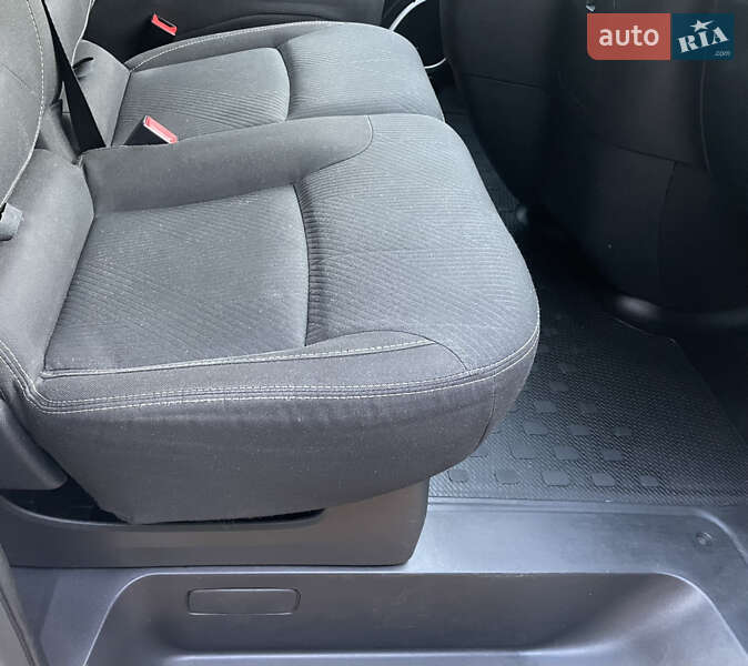 Вантажопасажирський фургон Renault Trafic 2018 в Києві