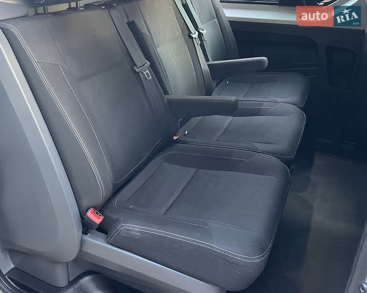 Вантажопасажирський фургон Renault Trafic 2018 в Києві