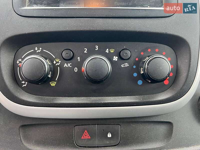 Мінівен Renault Trafic 2015 в Львові