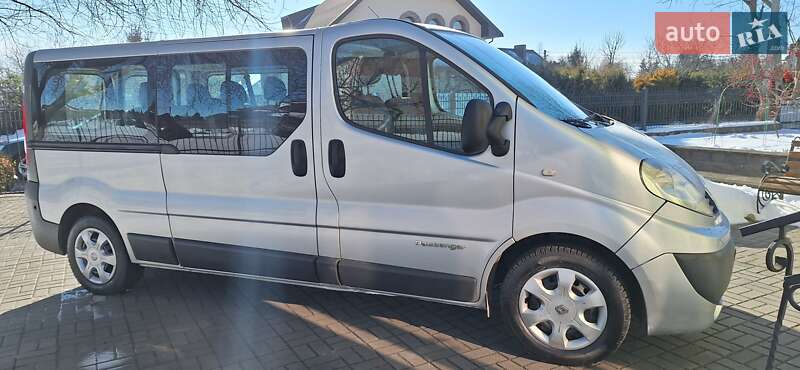 Мінівен Renault Trafic 2009 в Луцьку