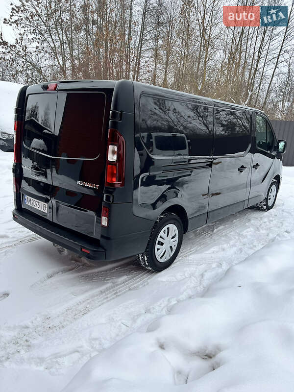 Минивэн Renault Trafic 2021 в Коростене