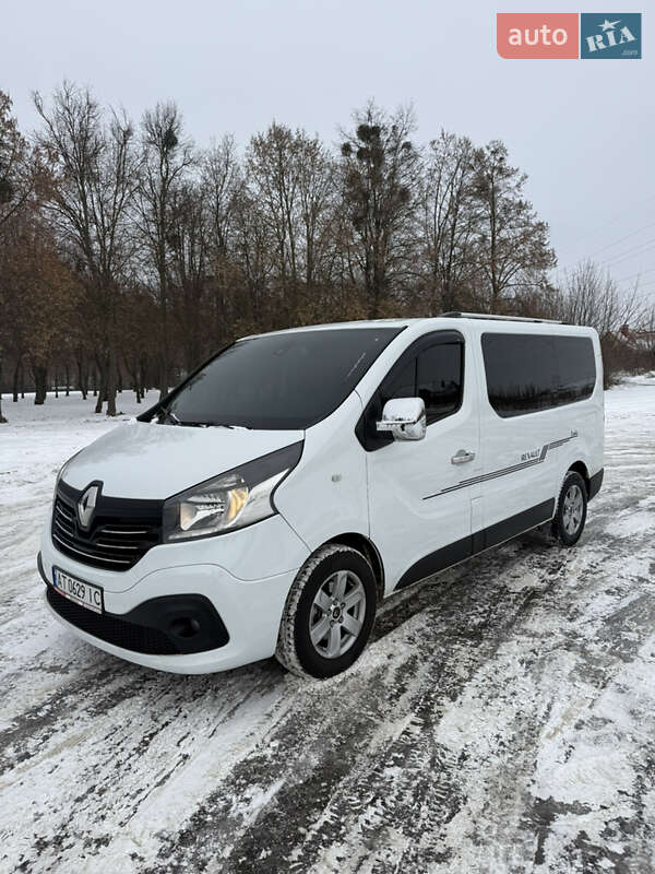Мінівен Renault Trafic 2015 в Володимирі
