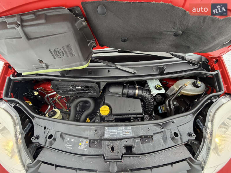 Мінівен Renault Trafic 2013 в Дубні